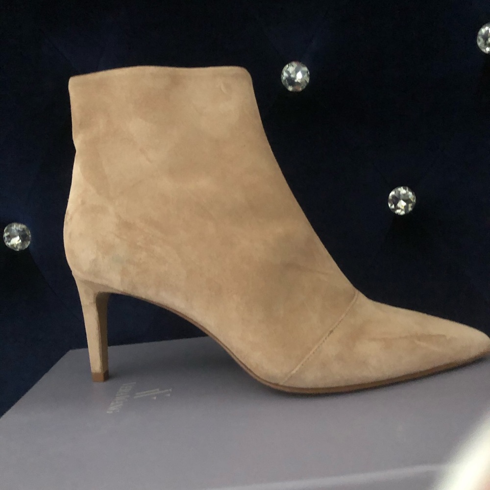 Ladies luxury shoes for sale.